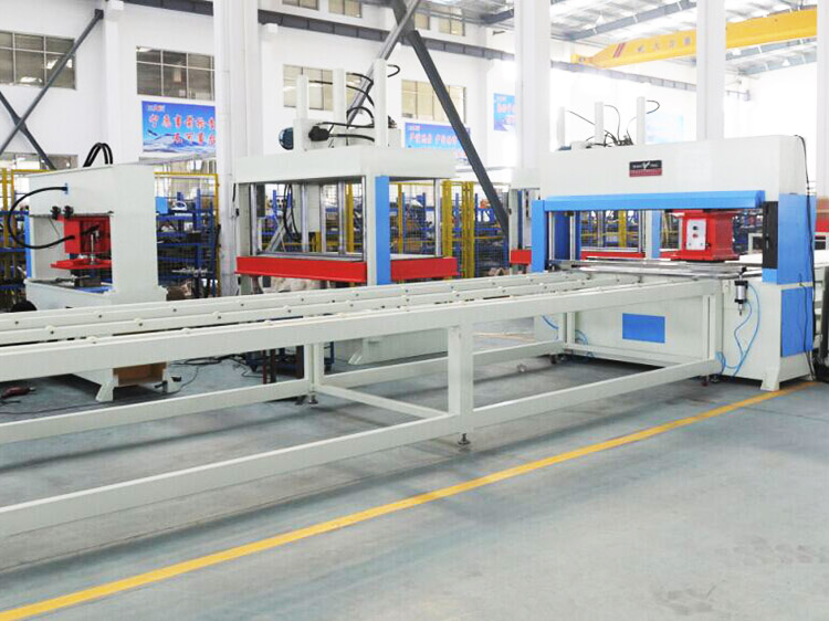 球類(lèi)、砂紙、鞋帽、偽裝布、紙板、面膜裁斷設(shè)備