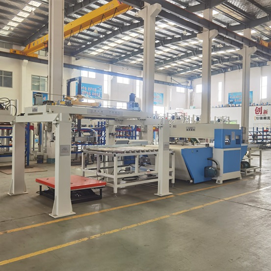 XYJ－3  自動裁切生產(chǎn)線